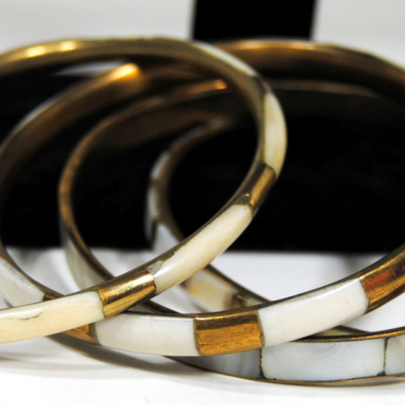 Bangles Mother of Pearl Goldtone Banded Boho - Picture 2 of 5